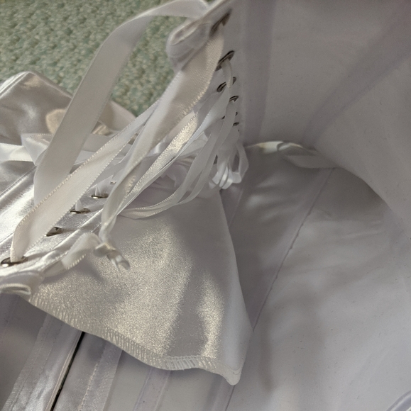 Busk Closure Corset with Matching G-String NWOT - Picture 9 of 16